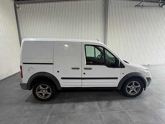 Ford Transit Connect 5 of 13
