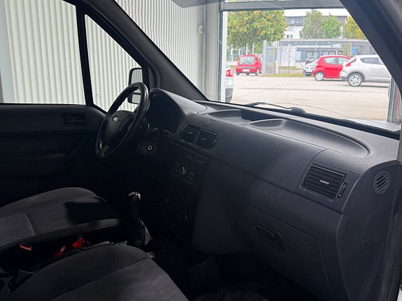 Ford Transit Connect 12 of 13