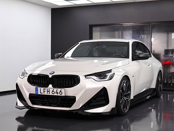 BMW M240i 5 of 30