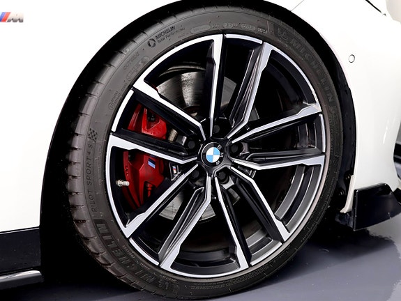 BMW M240i 9 of 30