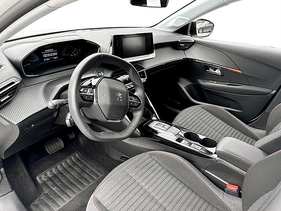 Peugeot e-208 5 of 17
