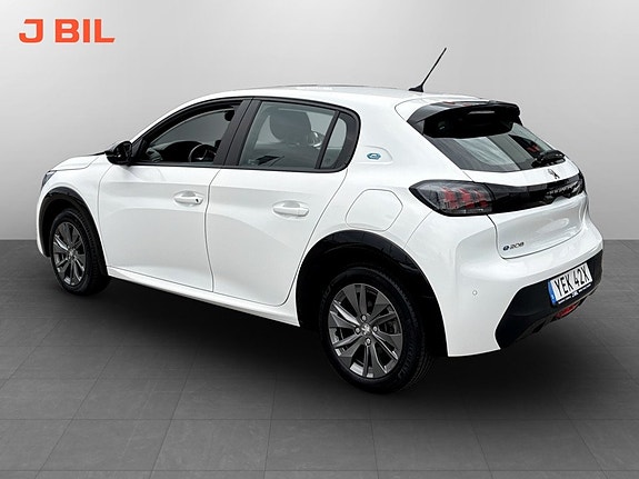 Peugeot e-208 3 of 17