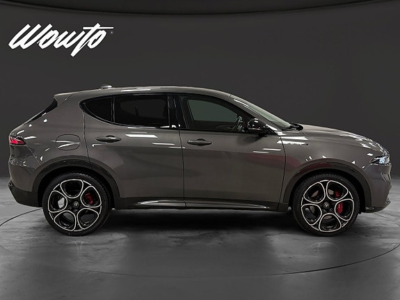 Alfa Romeo Tonale 3 of 17