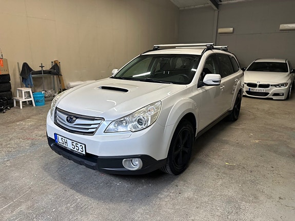 Subaru Legacy 6 of 22