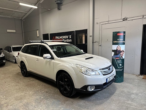 Subaru Legacy 2 of 22