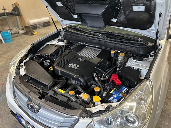 Subaru Legacy 21 of 22