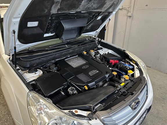 Subaru Legacy 22 of 22