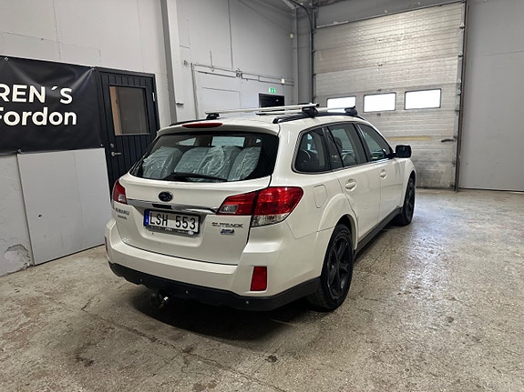 Subaru Legacy 4 of 22