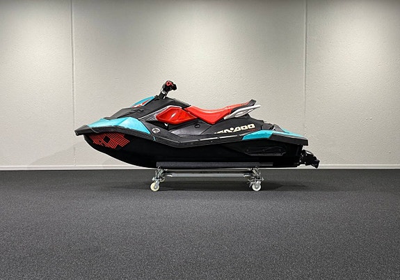 Sea-Doo Spark Trixx 2017 – 131 timmar 4 of 9