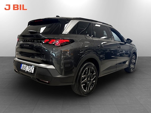Peugeot 5008 3 of 16