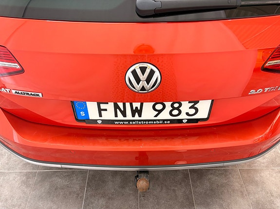 Volkswagen Passat Alltrack 6 of 15