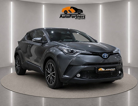 Toyota C-HR 3 of 29