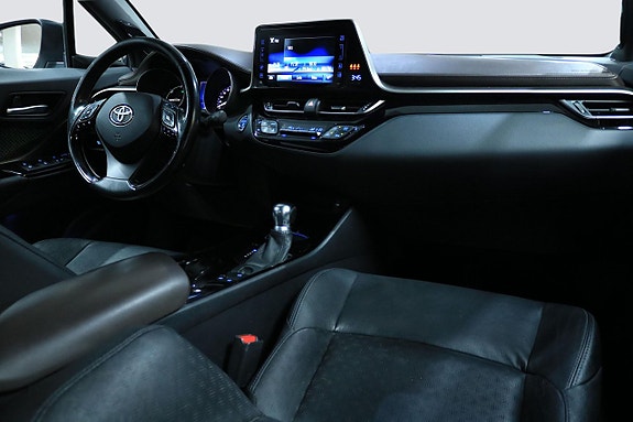 Toyota C-HR 7 of 29