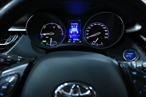 Toyota C-HR 9 of 29