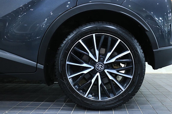 Toyota C-HR 11 of 29