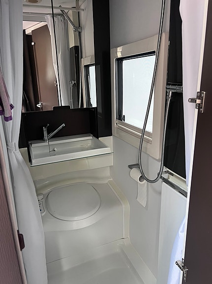 Adria Alpina 573 UP 3 of 6