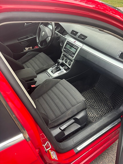 Volkswagen Passat 3 of 7