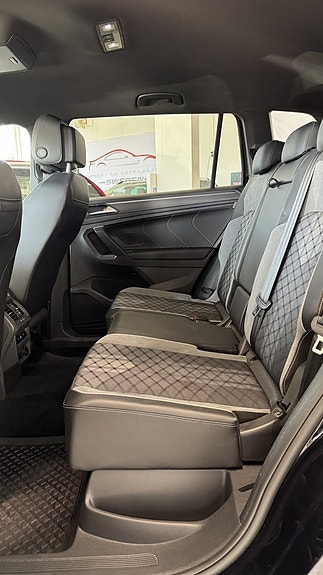 Volkswagen Tiguan Allspace 7 of 14
