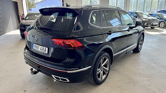 Volkswagen Tiguan Allspace 2 of 14