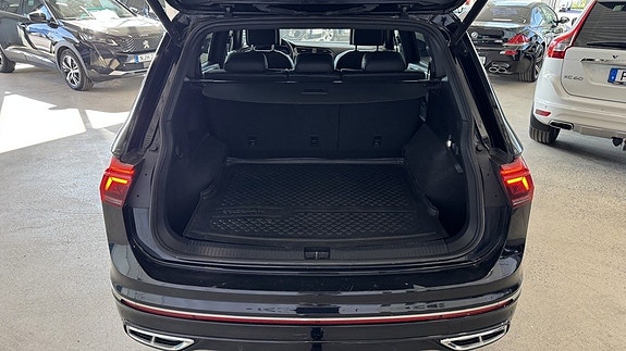 Volkswagen Tiguan Allspace 3 of 14