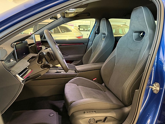 Skoda Superb 11 of 16
