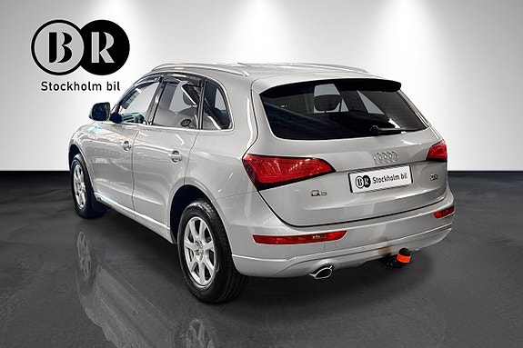Audi Q5 2 of 14