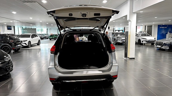 Nissan X-Trail 4 of 9