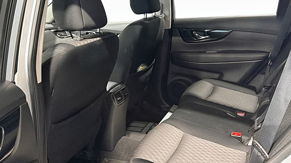 Nissan X-Trail 6 of 9