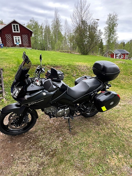 Suzuki DL650 V-Strom 4 of 4
