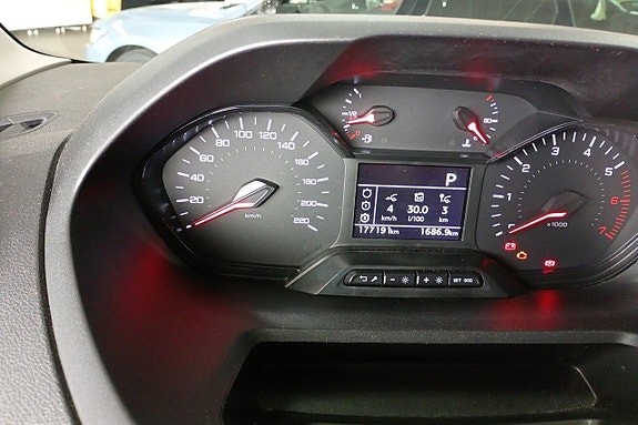 Peugeot Partner 11 of 12