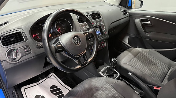 Volkswagen Polo 11 of 18