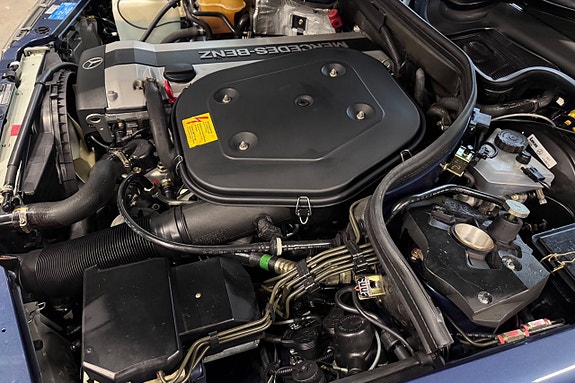 Mercedes-Benz 300 CE-24 19 of 19