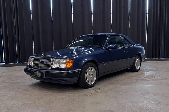 Mercedes-Benz 300 CE-24 3 of 19
