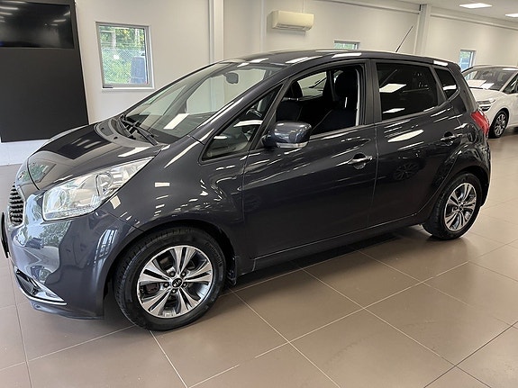 Kia Venga 2 of 15