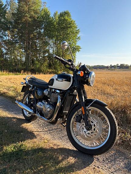 Triumph Bonneville T120 5 of 5