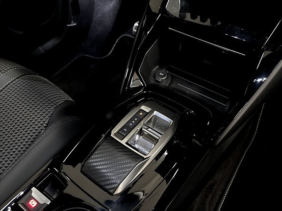 Peugeot 2008 12 of 17