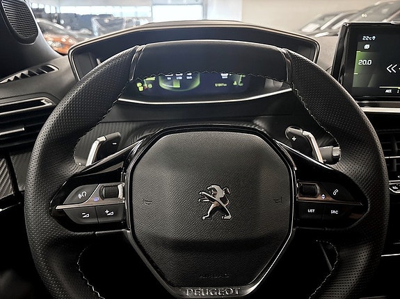 Peugeot 2008 7 of 17