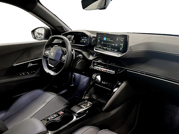 Peugeot 2008 13 of 17