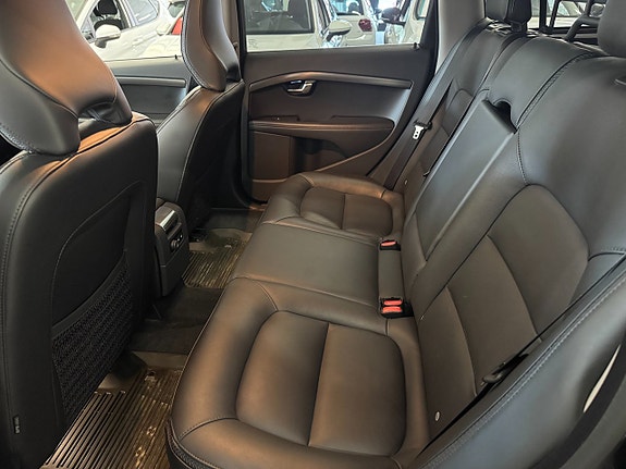 Volvo XC70 19 of 30