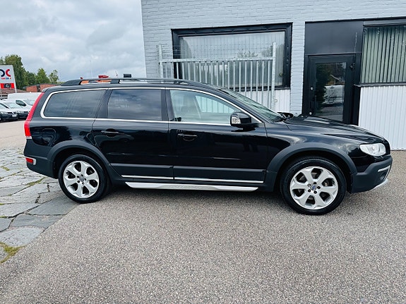 Volvo XC70 10 of 30