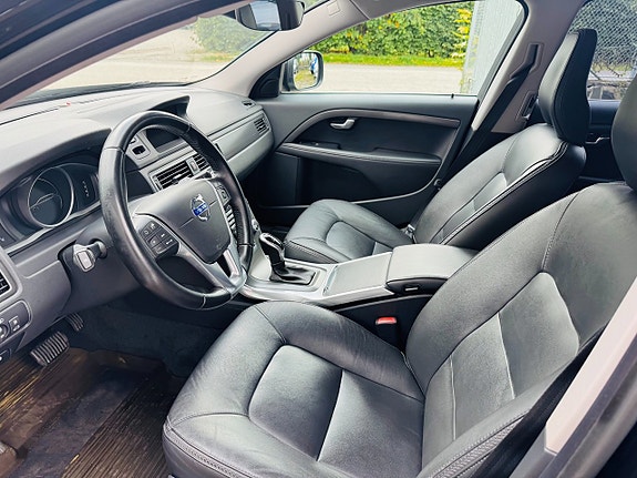 Volvo XC70 8 of 30