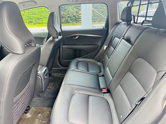 Volvo XC70 7 of 30