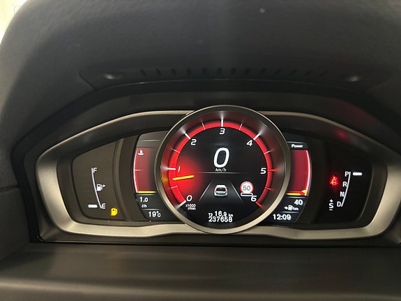 Volvo XC70 21 of 30