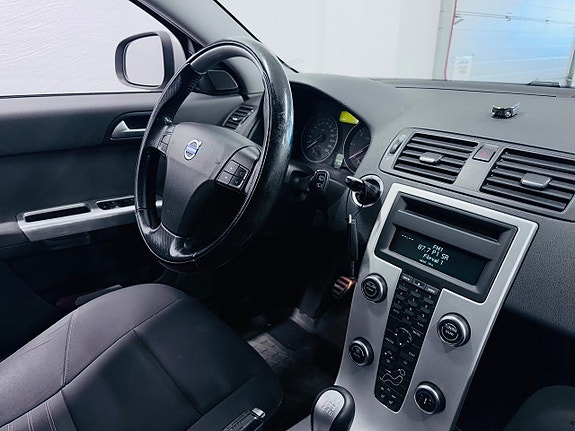 Volvo V50 5 of 17