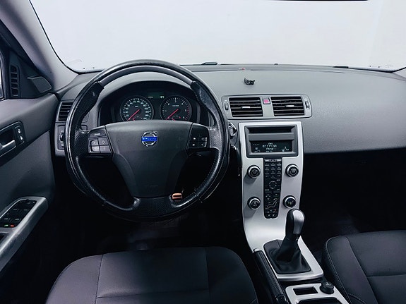 Volvo V50 15 of 17