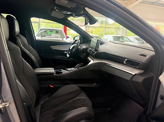 Peugeot 3008 9 of 13