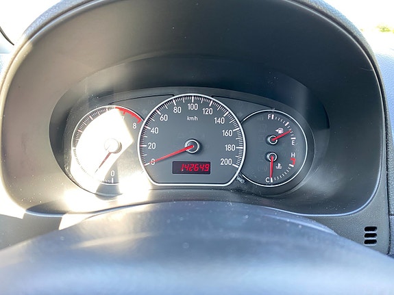 Suzuki SX4 17 of 18