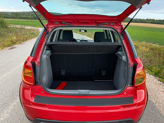 Suzuki SX4 10 of 18