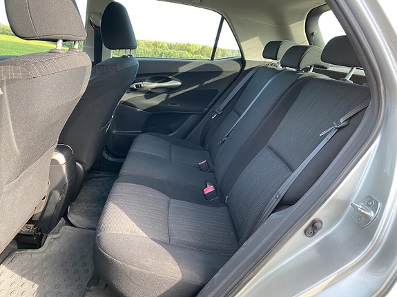 Toyota Auris 12 of 18