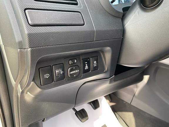 Toyota Auris 15 of 18